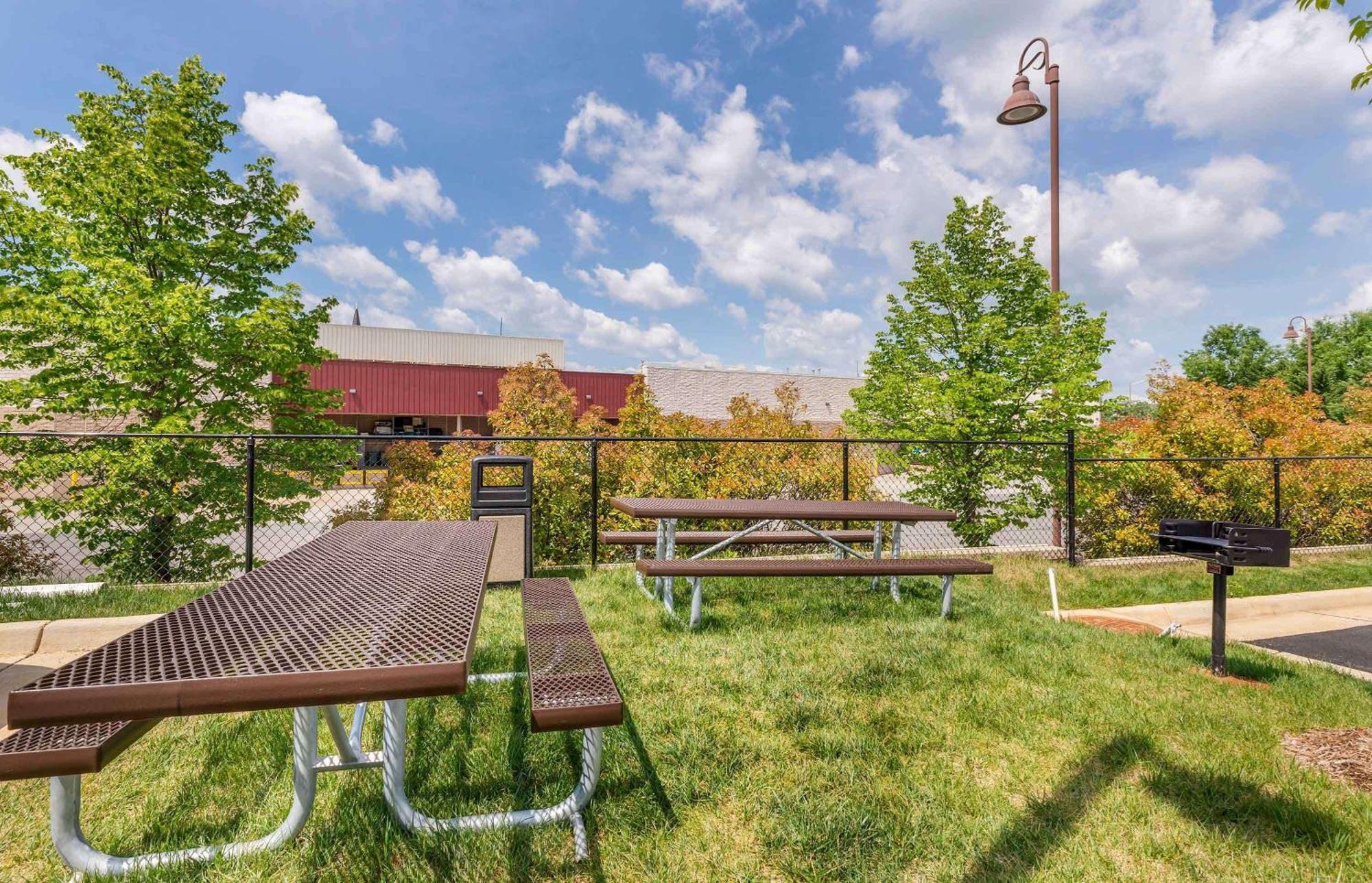 Extended Stay America Premier Suites - Fredericksburg Exterior photo